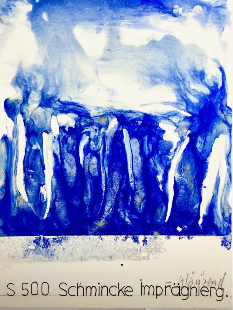 Yves Klein blue